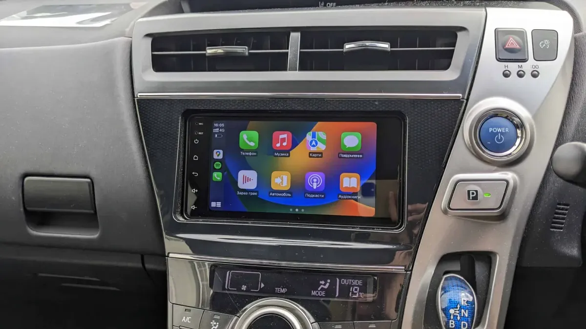 Toyota Prius Alpha Apple CarPlay & Android Auto car radio installed by Radio King in Dublin