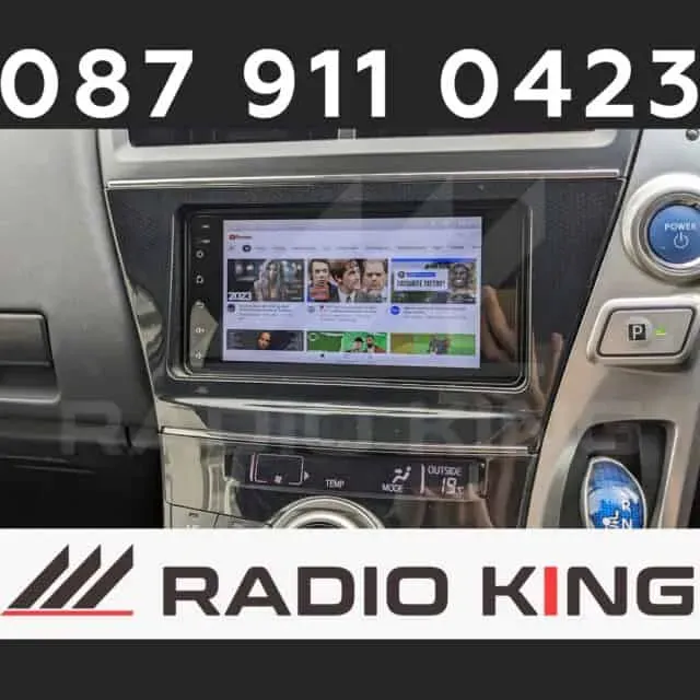 Toyota Prius Alpha — Apple CarPlay & Android Auto — photo 4