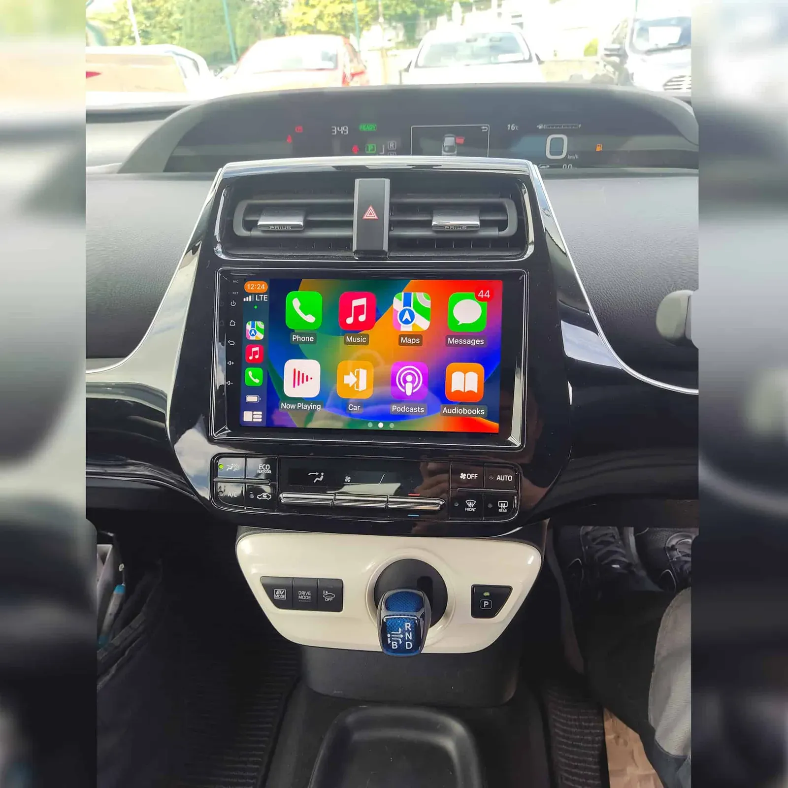 Toyota Prius Apple CarPlay & Android Auto Radio