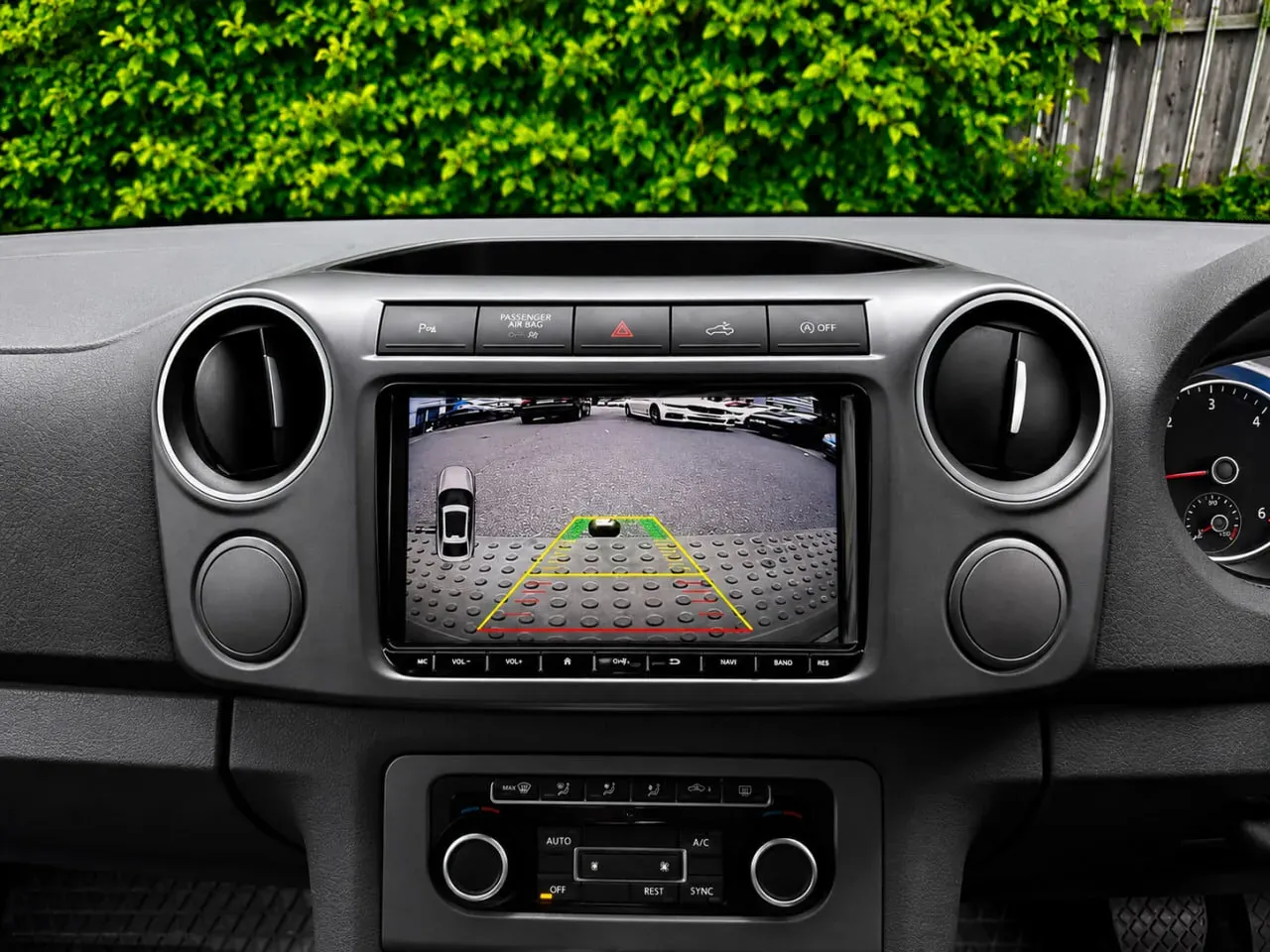 Reversing camera picture with guidelines on the head unit of a Volkswagen Amarok pickup fitted at Radio King in Dublin
