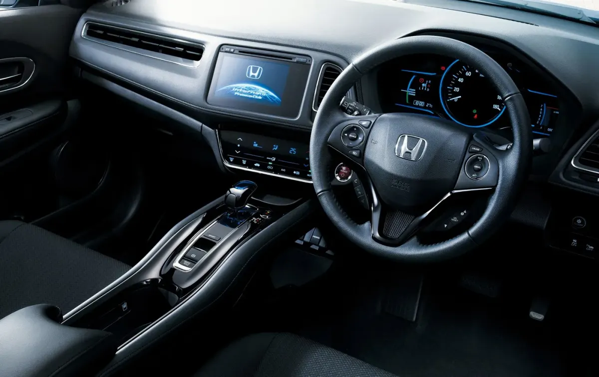 Subwoofer Upgrade — Honda Vezel — before, factory system
