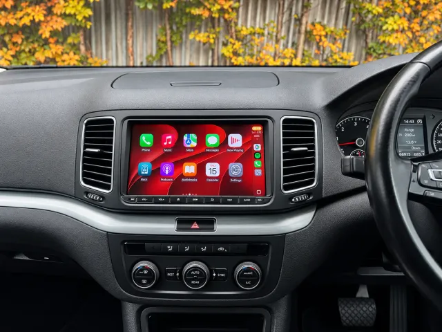 Volkswagen Sharan Apple CarPlay & Android Auto Radio