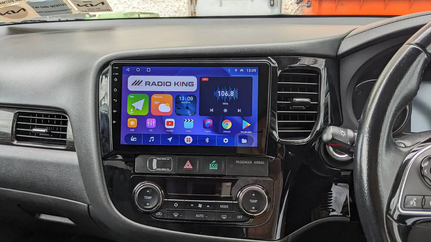 Apple carplay mitsubishi on sale outlander phev