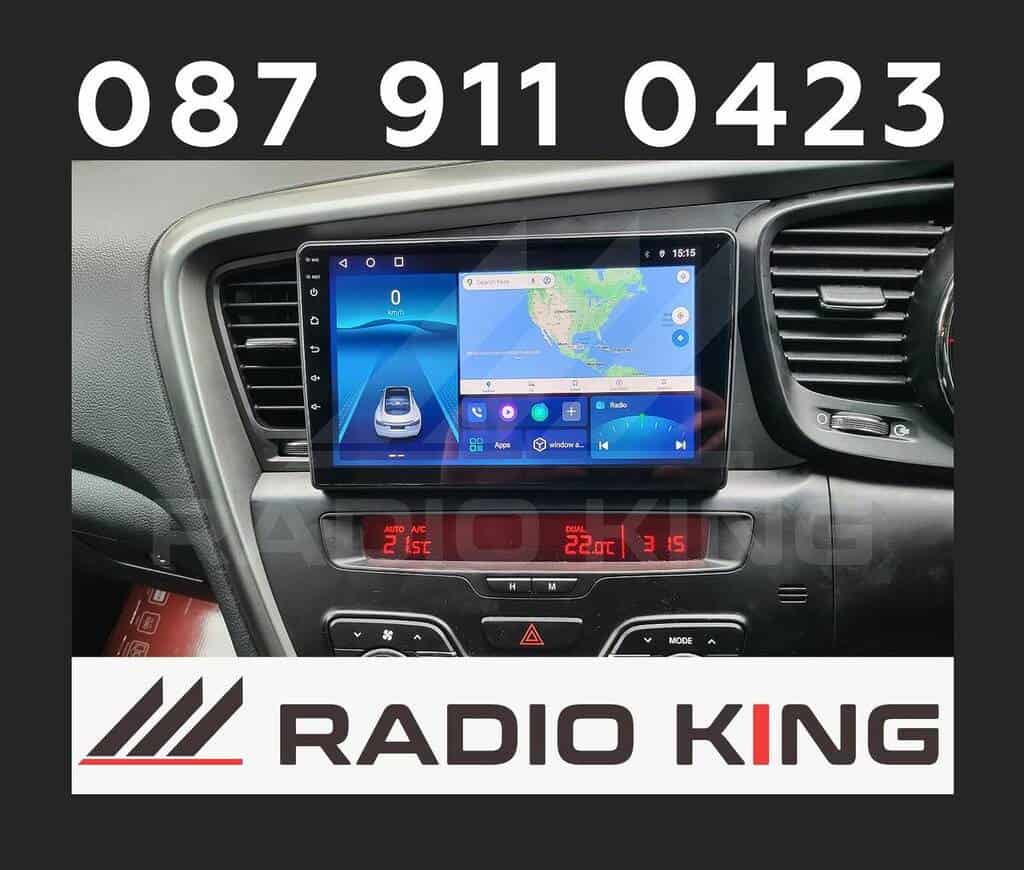 Android car radio system with CarPlay display in vehicle dashboard for enhanced driving experience.