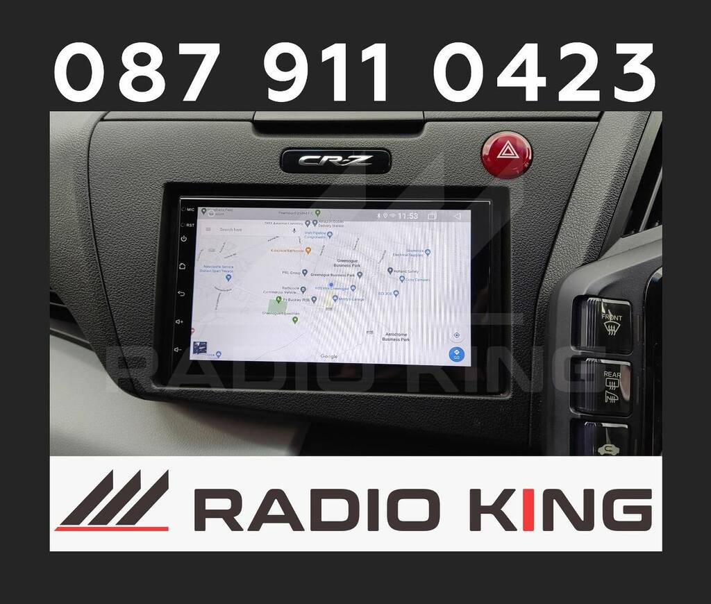 Android car radio with CarPlay system and navigation screen for vehicles.